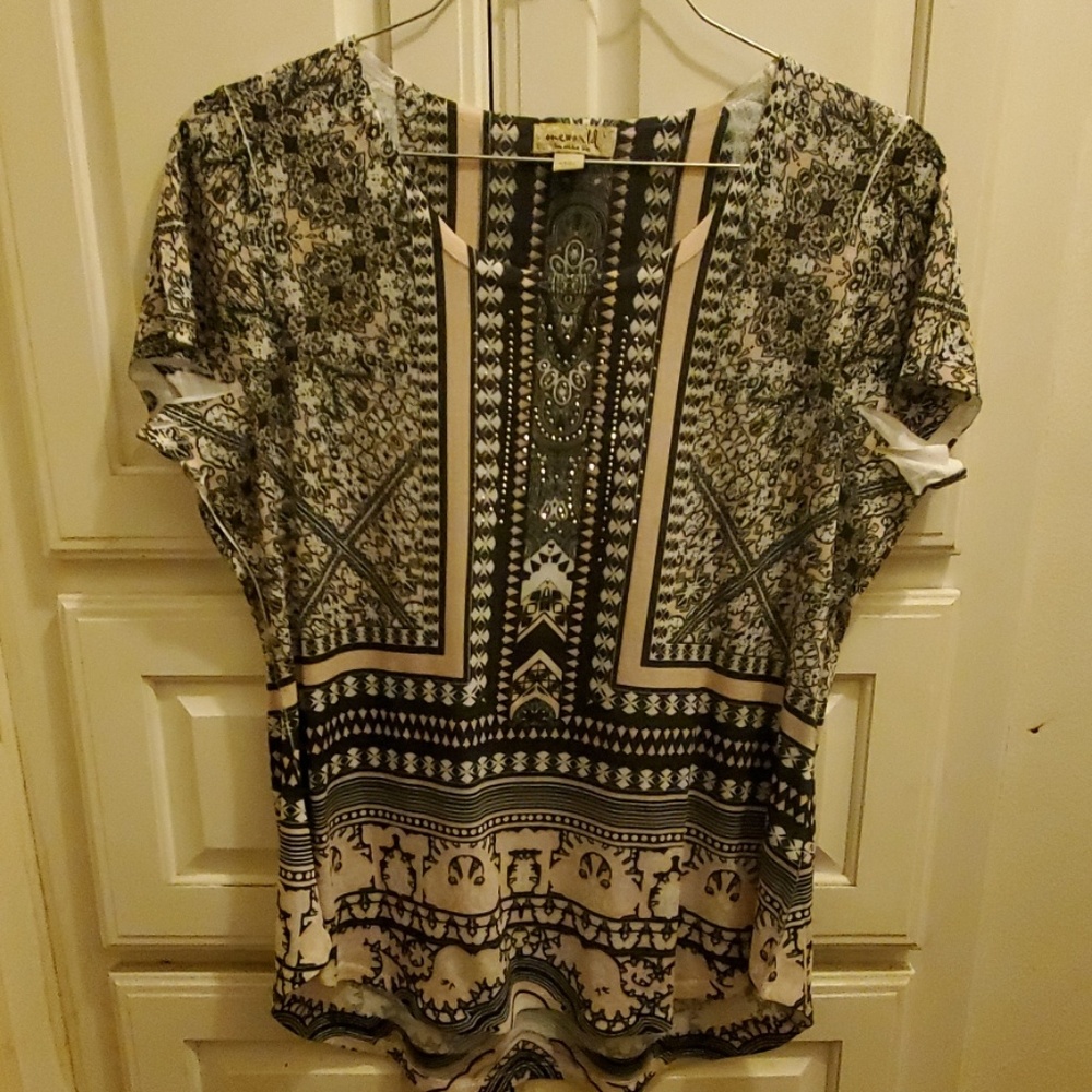 One world sleeveless tunic size Large